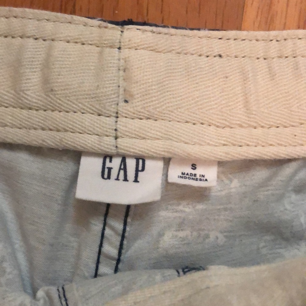 Men’s Gap Casual Shorts - Picture 2 of 5